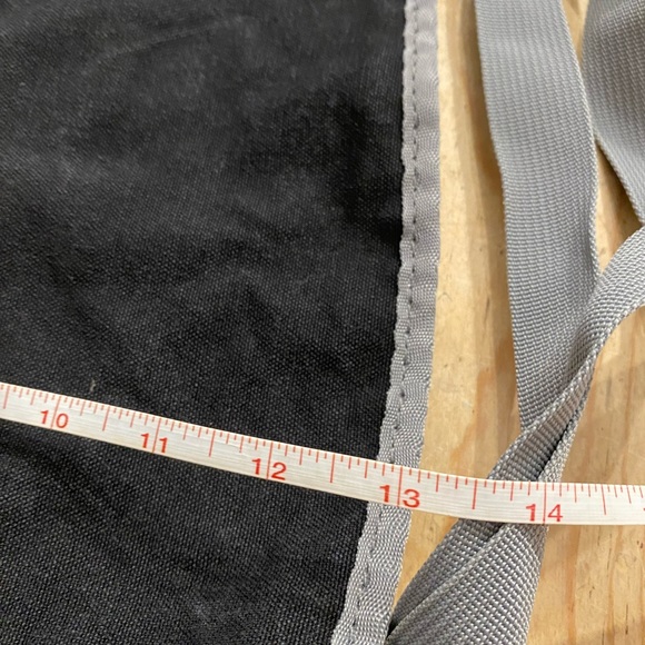 Timberland canvas sling bag drawstring with Velcro pocket - Picture 3 of 8